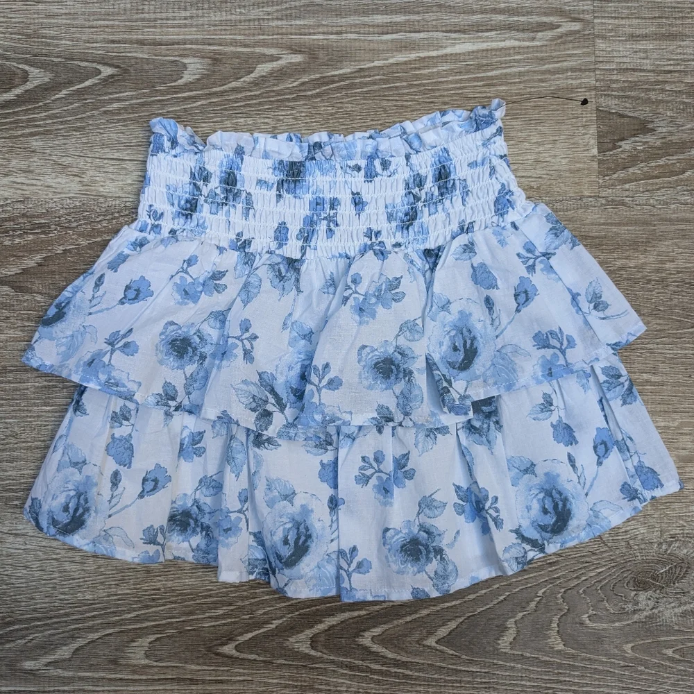 NEW Art Class White Tiered Blue Floral Smocked Waist Skirt Size Small 6/7